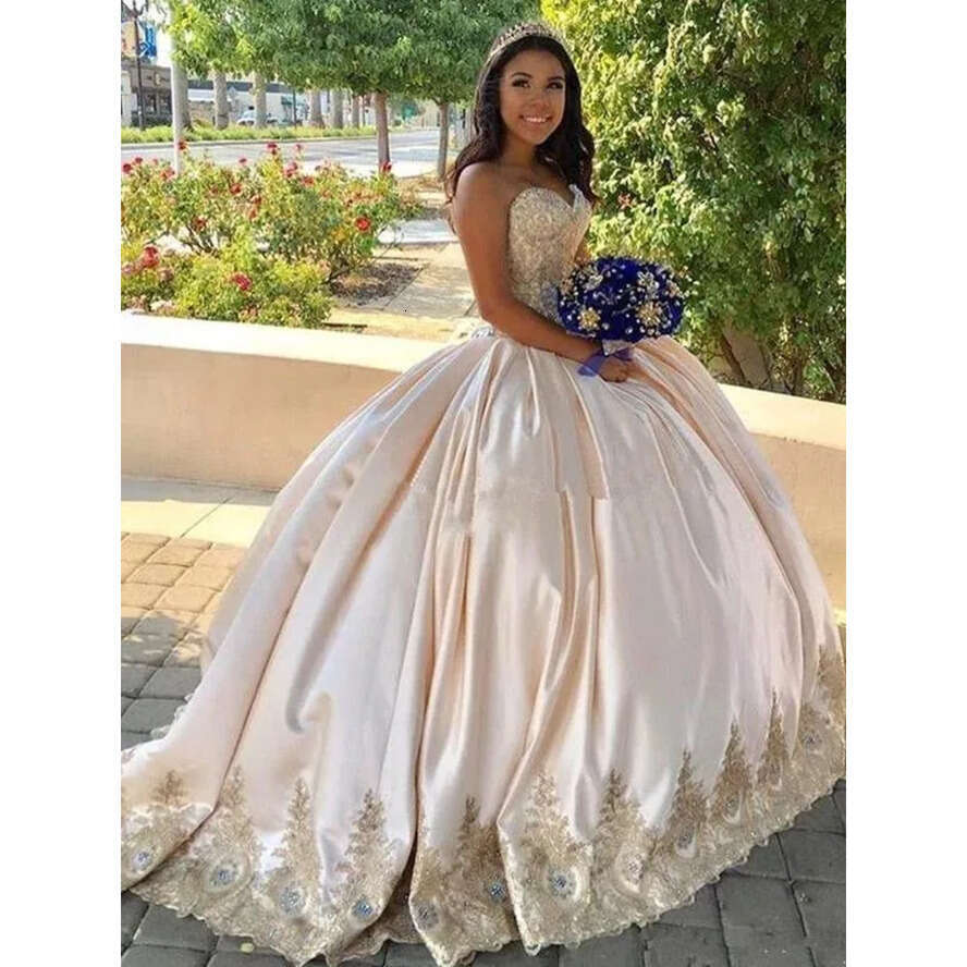 Ball Gown Beading Quinceanera Dresses Crystal Backless Sweetheart Satin Sleeveless Party Prom Gowns Bc13119