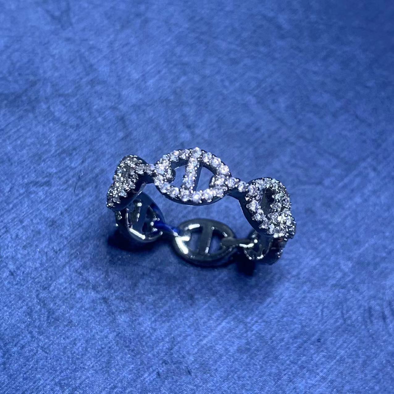Free shipping gold letters designer ring for women shine crystal dia letter geometry charms wedding engagement rings jewelry birthday gift Free shippi
