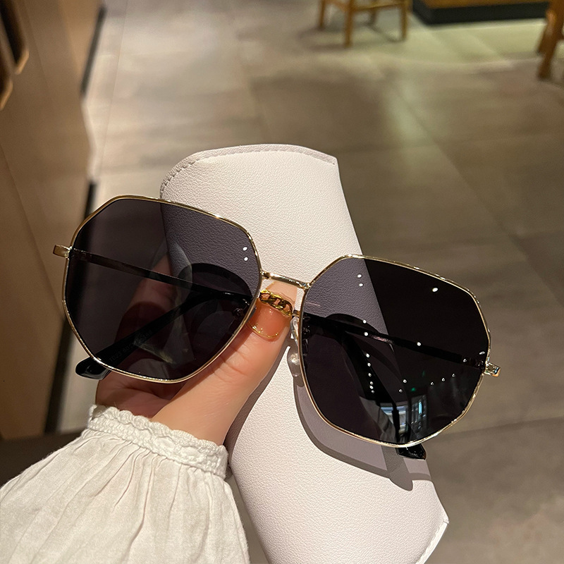 New For Men Enlarged Widened With A Slimming And Transparent Polarized Sunglasses Metal Driving F10.15-5.5 bad38