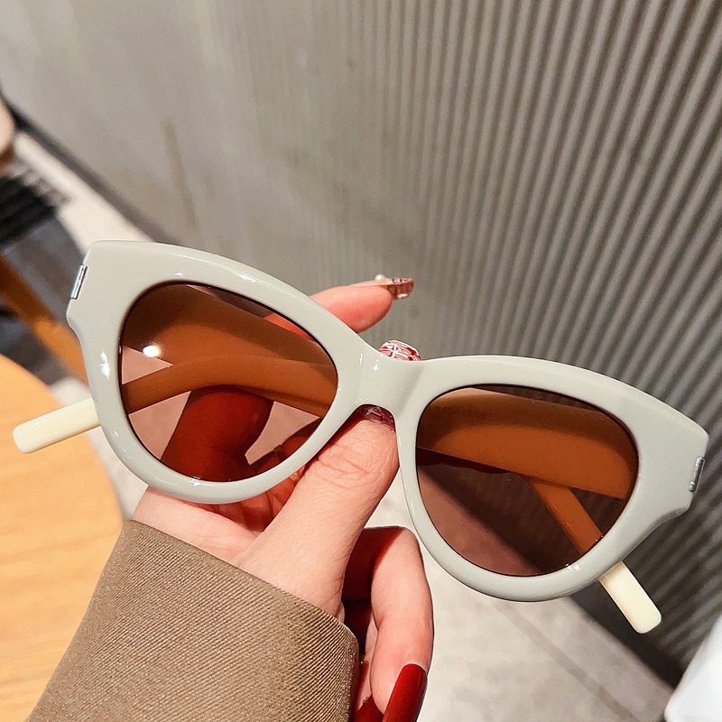 D0077 New high-end sunglasses, Polaroid lenses, women's eyeglass frames, men's retro metal sunglasses, pure cat eyes, European and American 