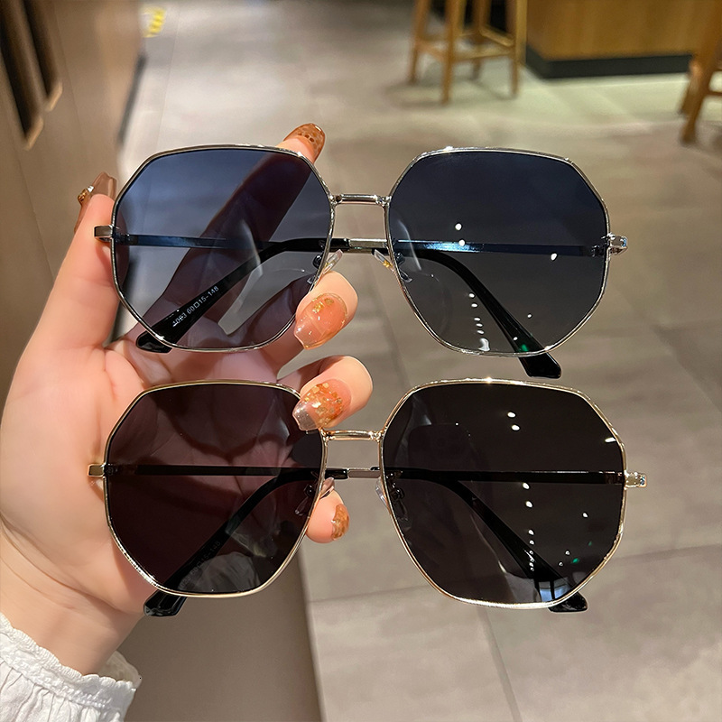 New For Men Enlarged Widened With A Slimming And Transparent Polarized Sunglasses Metal Driving F10.15-5.5 bad38