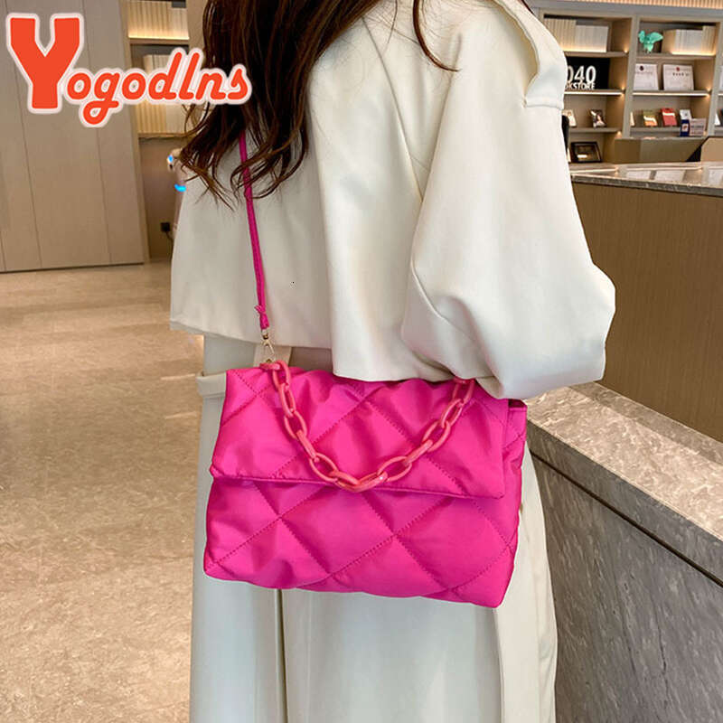 Designer Bag Yogodlns Large Capacity Crossbody Square Bags Casual Chain Women Underarm Bags Fashion Quilted All-Match Winter Simple Shopping purse lux