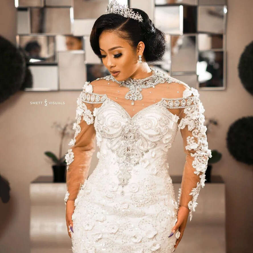 2023 Arabic Aso Ebi Urious Lace Beaded Crystals Sheer Neck Bridal Dresses Mermaid Wedding Gowns