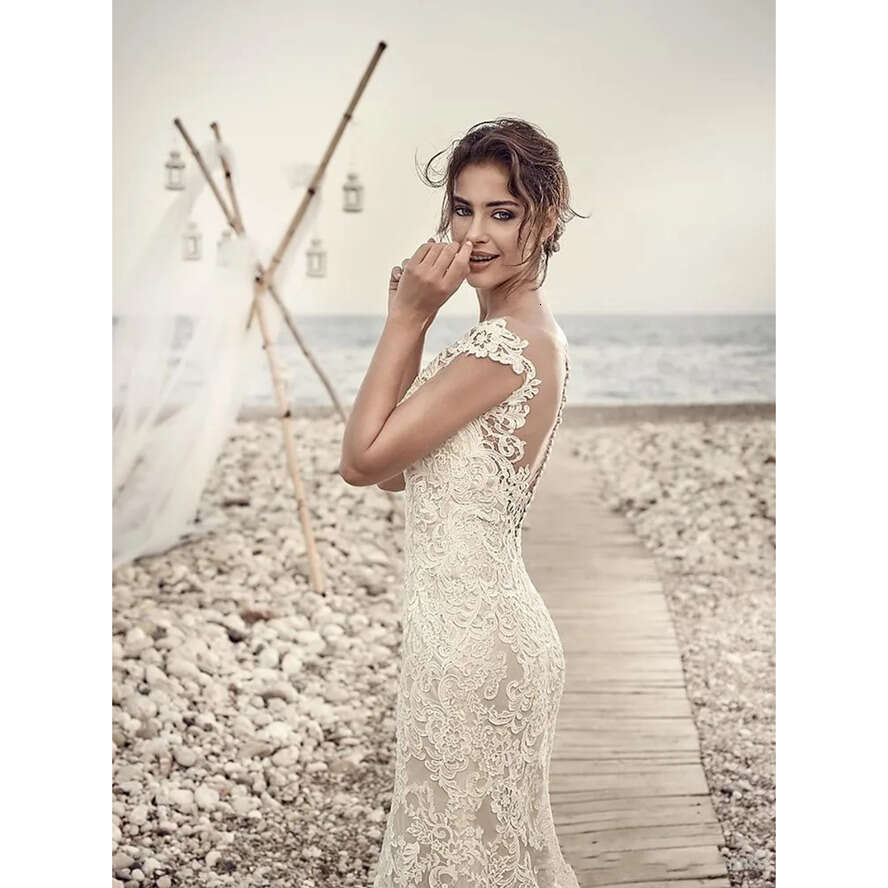 2018 Beach Dresses Mermaid Appliques Gorgeous Sheer V-Neck And Back Cap Sleeve Vintage Lace Wedding Gowns Custom Made