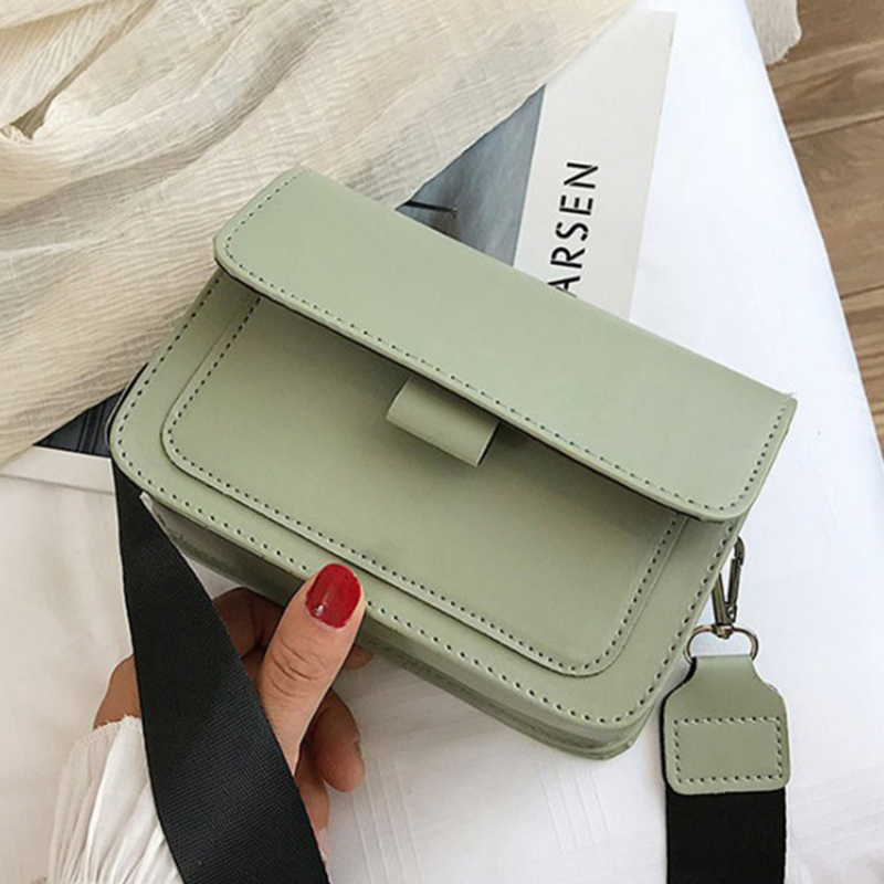 Women Small Square Retro Versatile Wide Strap Large Capacity Casual Portable Female One Shoulder Crossbody Bag 2024
