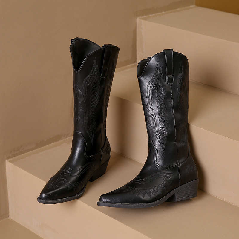 CMM Autumn Winter New Fashion Embroidered Western Cowboy Boots Womens Pointed Middle Barrel Thick Heel Knight Boots