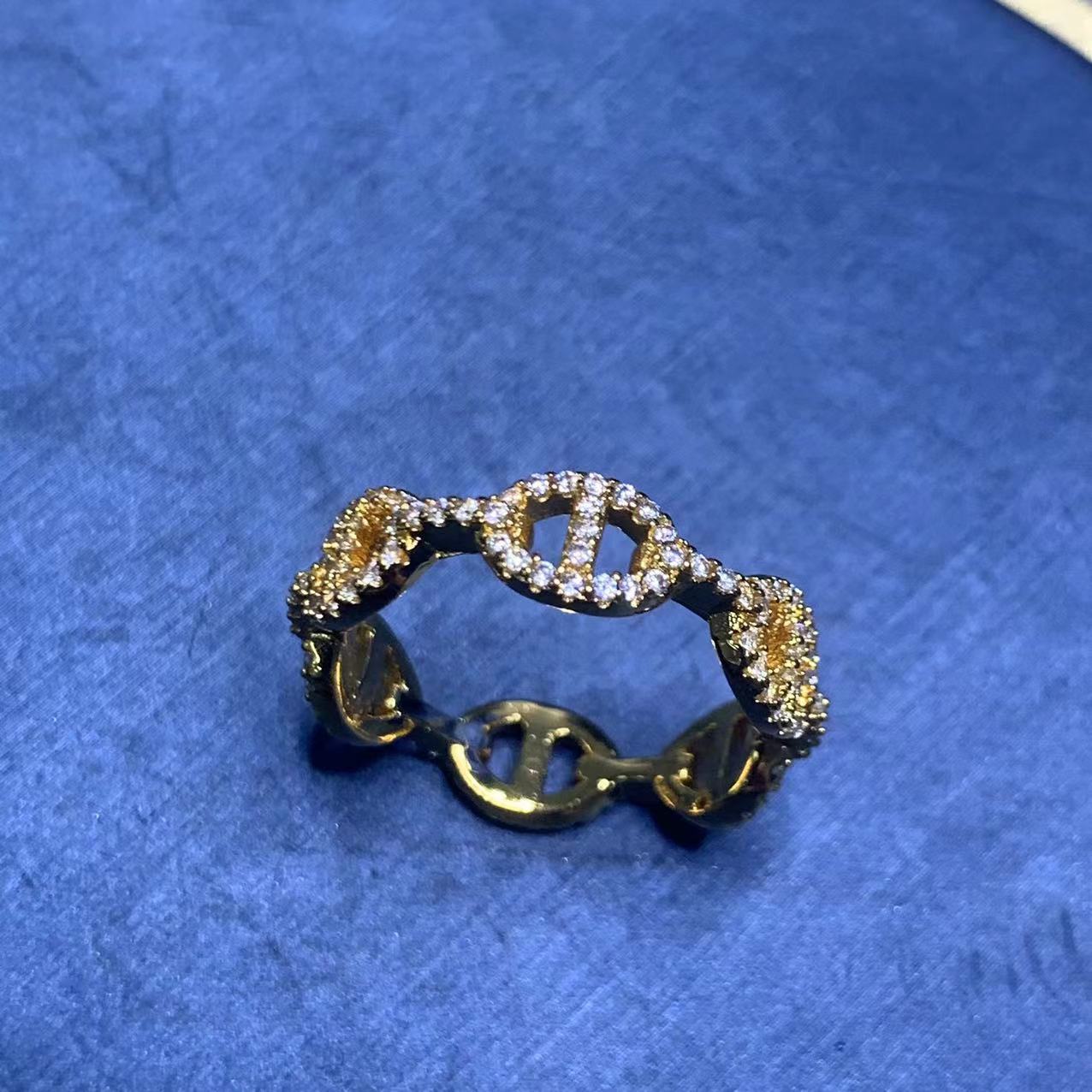 Free shipping gold letters designer ring for women shine crystal dia letter geometry charms wedding engagement rings jewelry birthday gift Free shippi