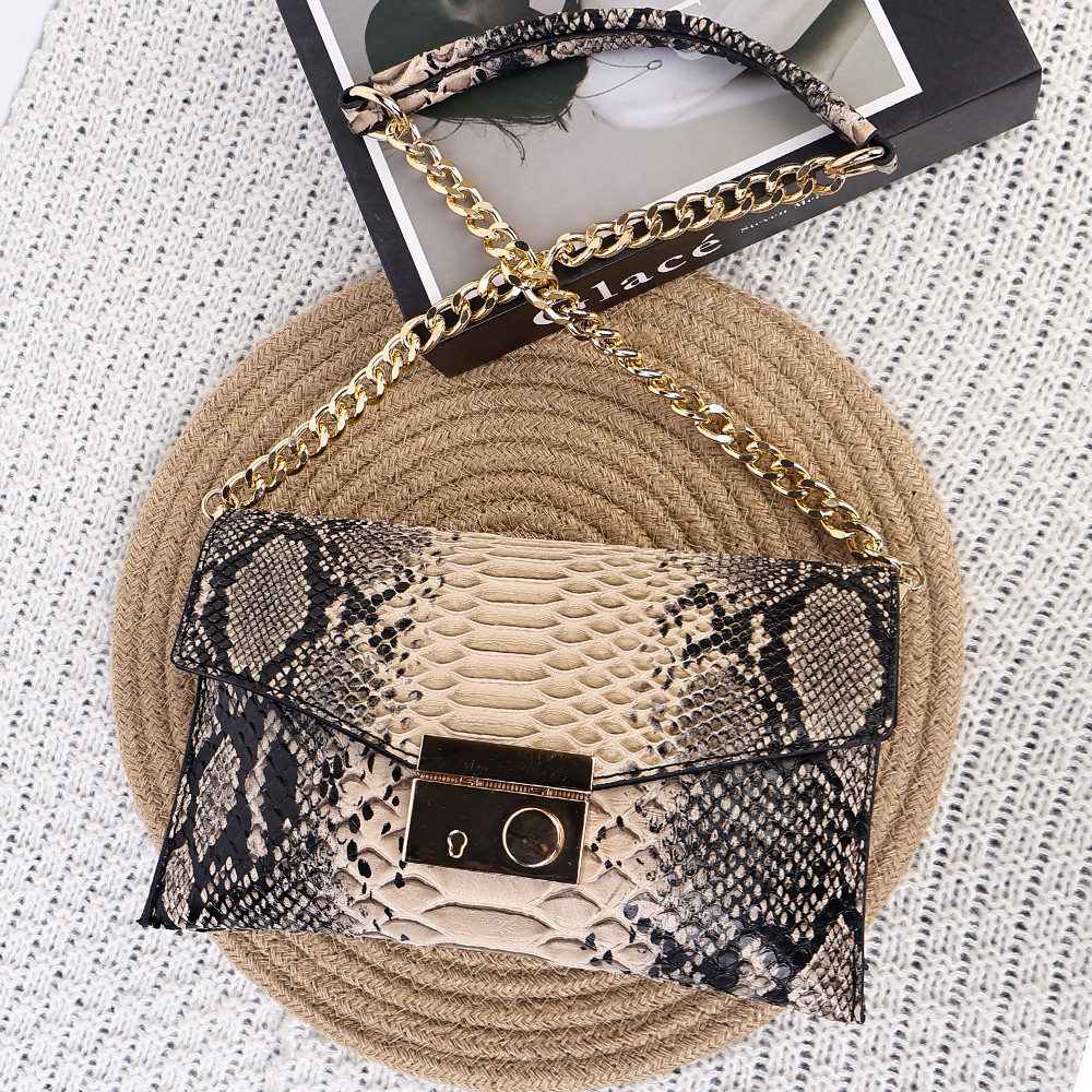 Retro Minimalist Flip Snake Patterned Underarm Small Square Bag.