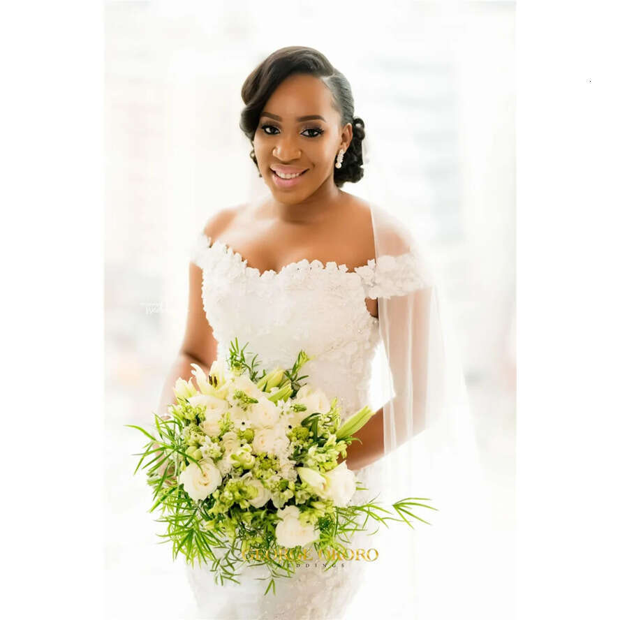 Vintage Off Shoulder Lace Appliqued Mermaid Wedding Dress African 3D Wers Plus Bridal Gow With Sweep Train