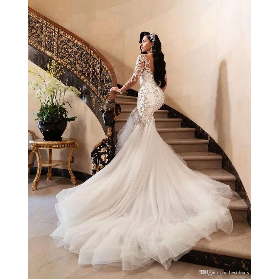 2022 Arabic Mermaid Wedding Dresses Dubai Sparkly Crystals Long Sleeves Bridal Gowns Court Train Tulle Skirt Robes De