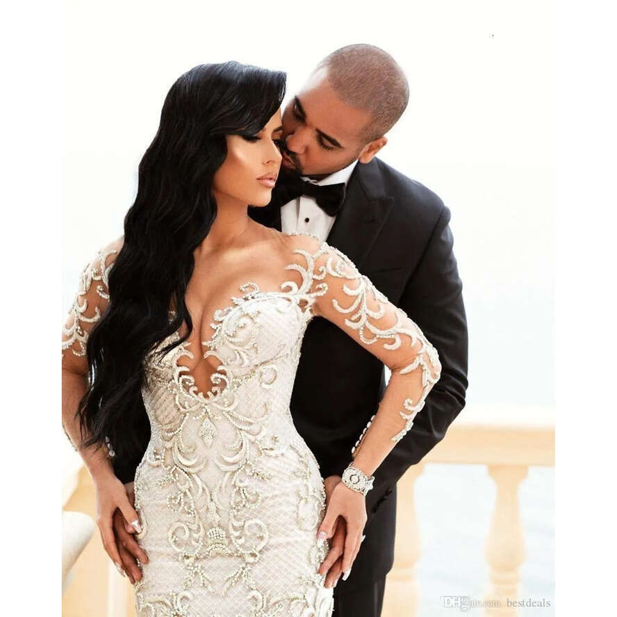 2022 Arabic Mermaid Wedding Dresses Dubai Sparkly Crystals Long Sleeves Bridal Gowns Court Train Tulle Skirt Robes De