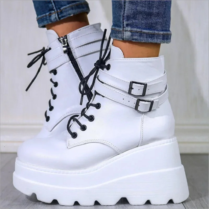 Gothic Black Boots Ankle Shoes on Heels Platform Sneakers y for Women Casual Rock Booties 241104