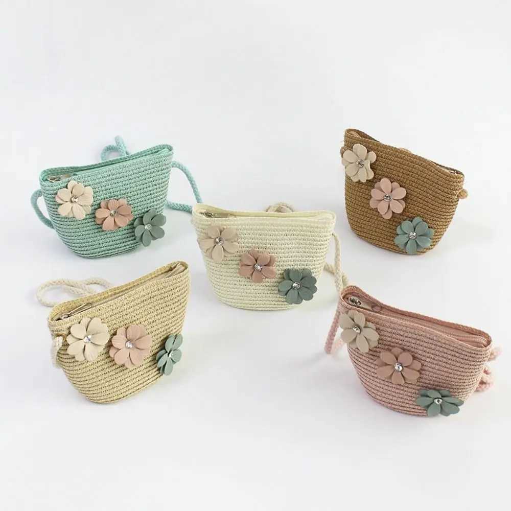 New Handmade Girls Shoulder Bag Flower Straw Crossbody Bag Messenger Bag Kids Keys Coin Purse Cute Princess Mini Rattan Handbag LX241104