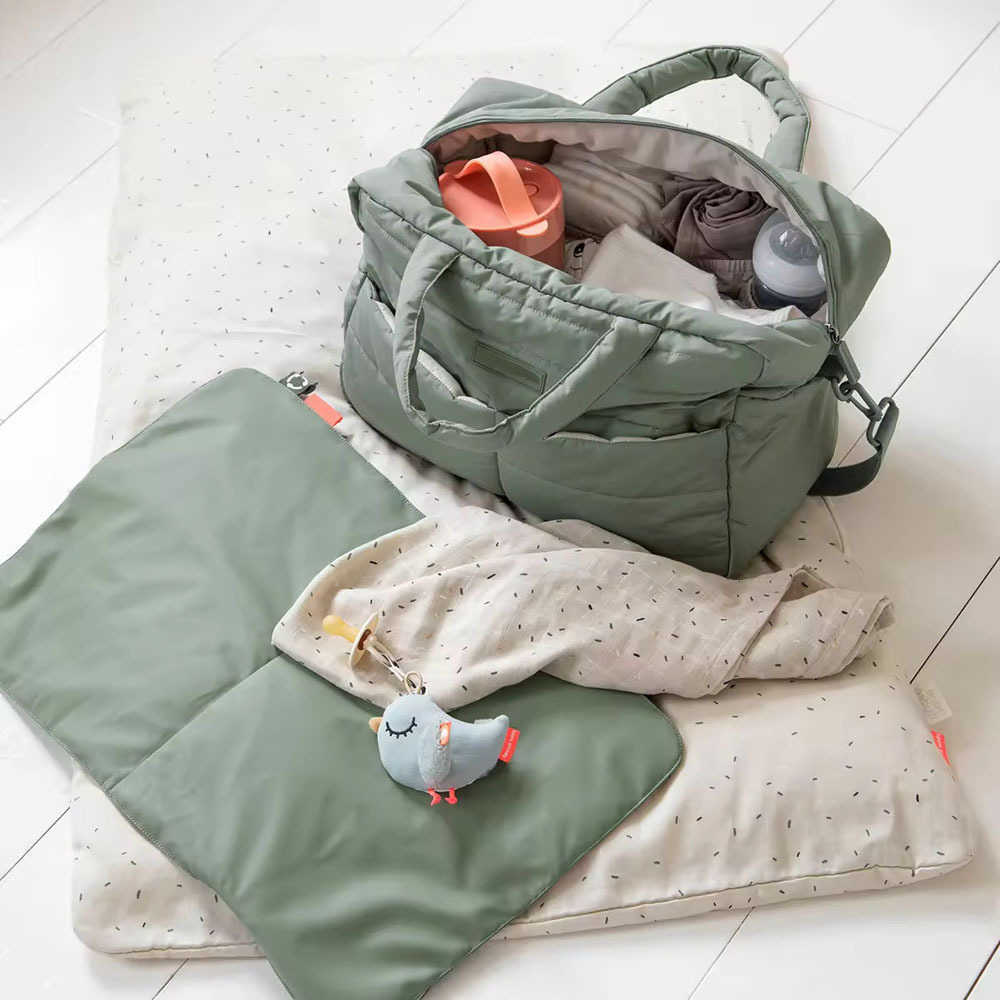 Internet famous mommy bag, outdoor stroller hanging bag, bean sand color, ultra light handheld mother baby bag, baby diaper pad 241115