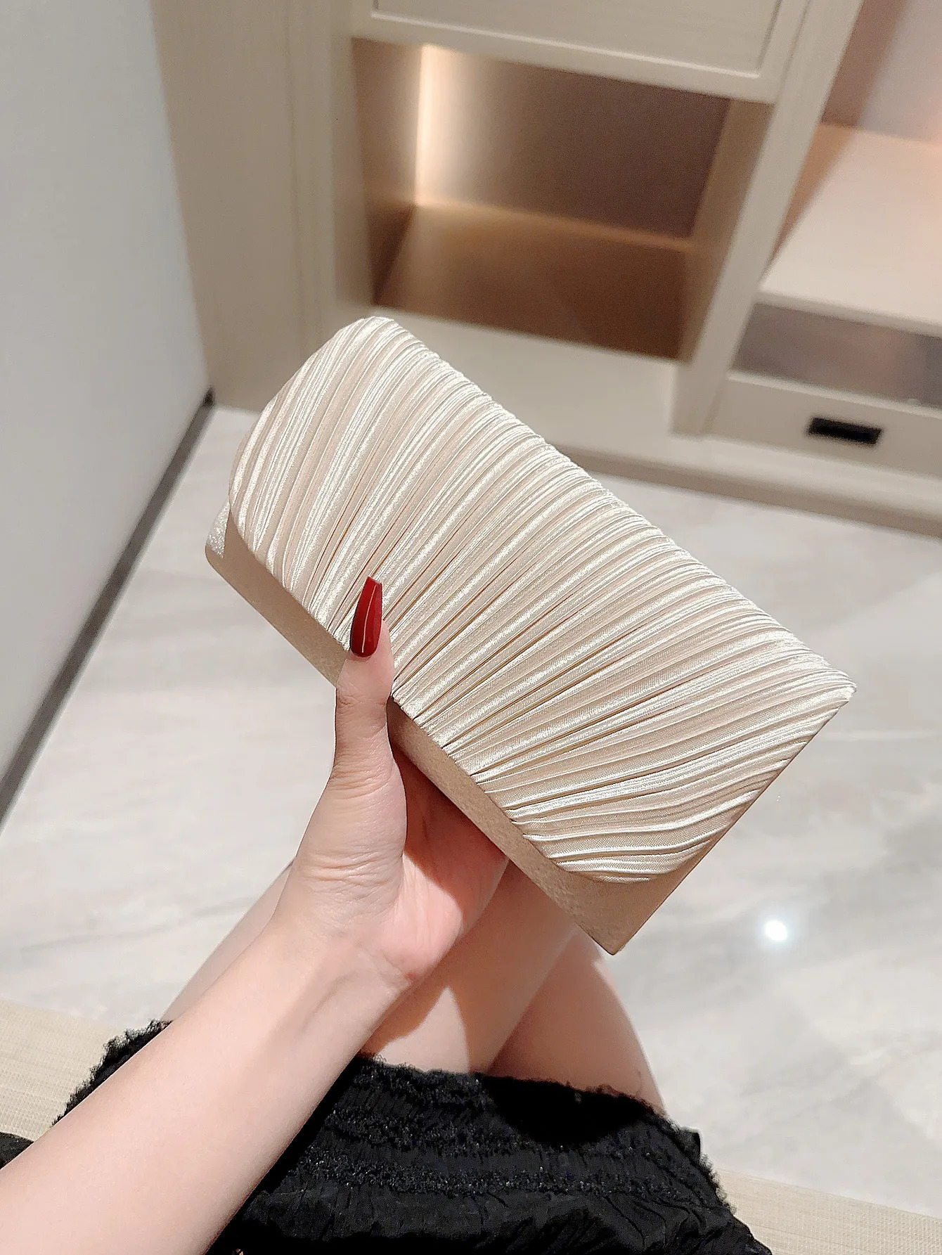 Womens Elegant Satin Evening Bag Pleated Clutch Wedding Purse Formal Tote Party Prom with s for Bride 241126