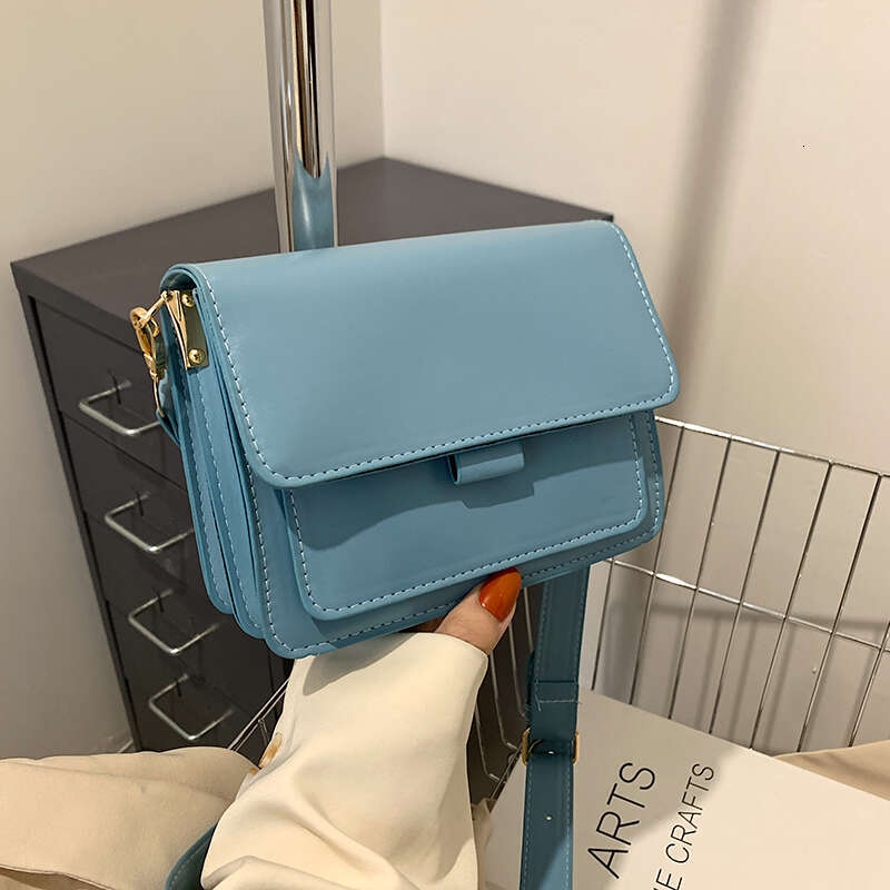 Designer Bag Designer Bag Fashion Brand Women's Small Crossbody Bag Lightweight PU Leather Messenger Bag Purse Summer Travel Bag For Female purse