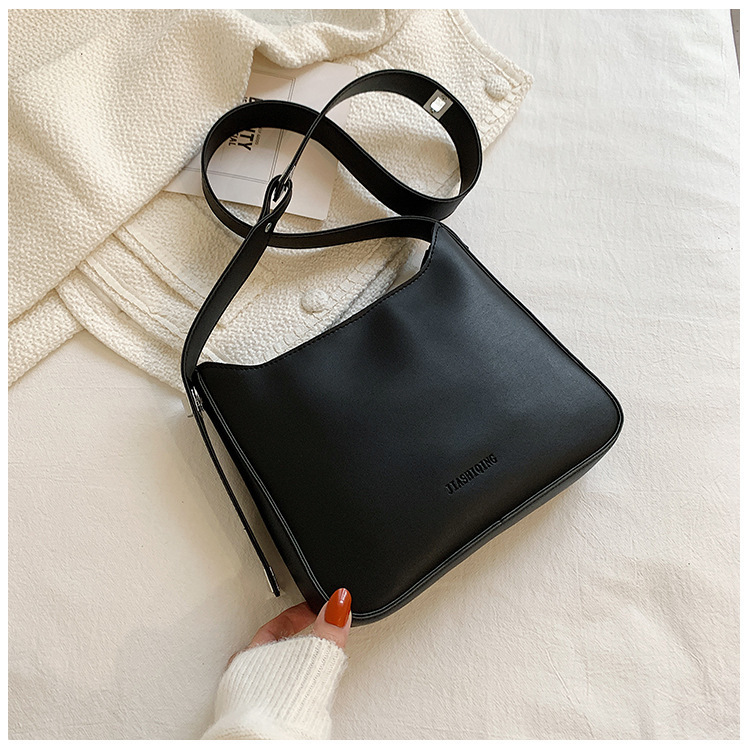 2025 Designer New Autumn 3 2024 with Extremely Simple Quality Cross Shoulder Bag for Women