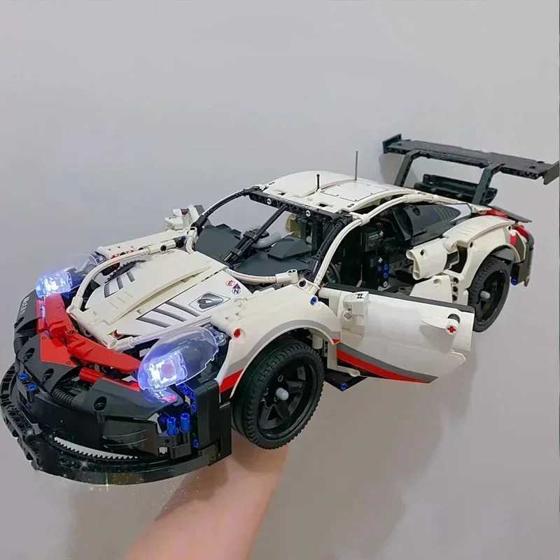 Electric/RC Car 911RSR Technic 42096 Building Block 1600+pcs Assembly 1 10 Racing Model DIY Kit Remote Control Toy with Light Birthday Gift Y2411048LY