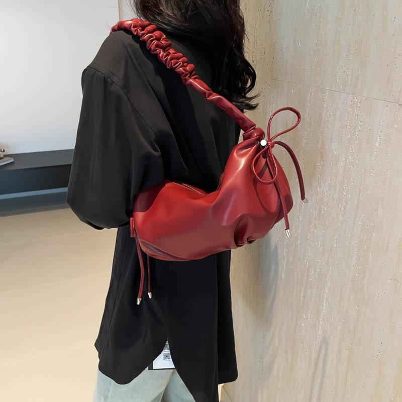 High End Female Niche Texture Crossbody With Folded New Fashionable Commuting Shoulder Versatile Dumpling Bag Bags Designer Handbags