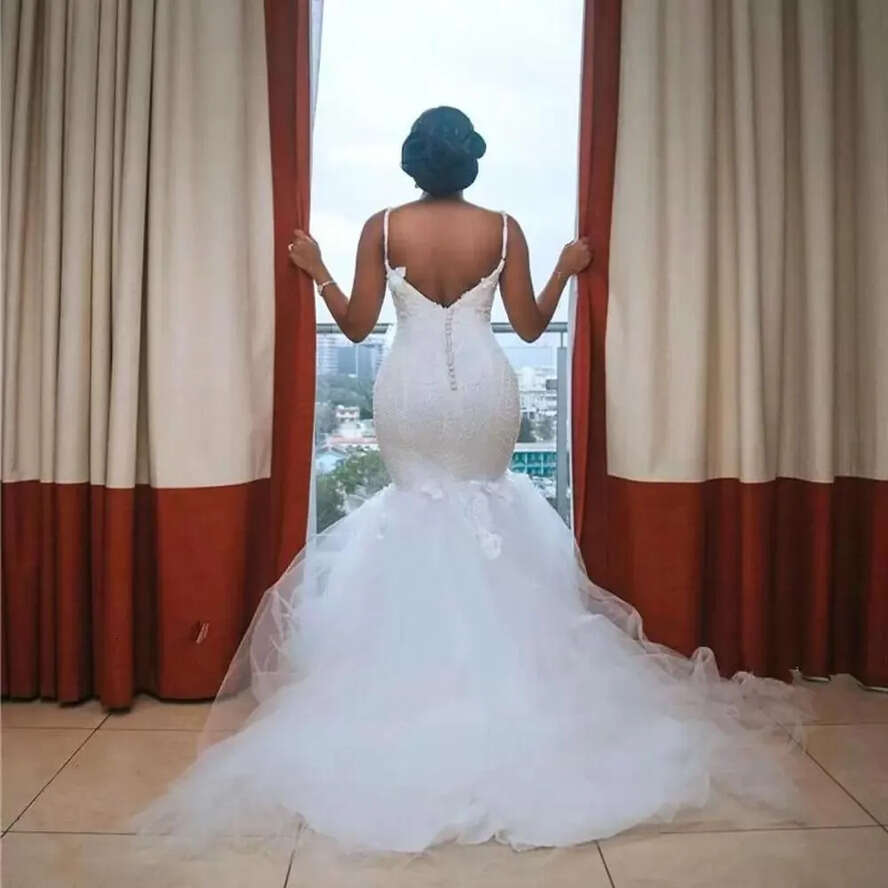 Elegant White Sweetheart Spaghetti Strap Mermaid Wedding Dresses African Arabic Beads Appliques Runched Long Train Bridal Gowns Plus Size