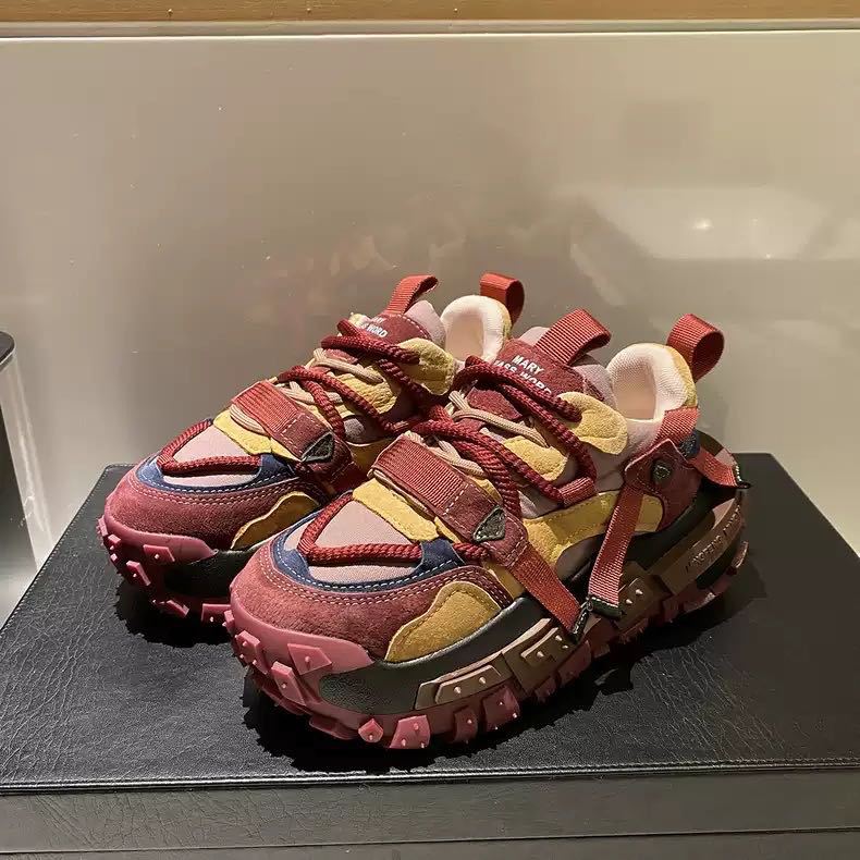 Thick soled inner height increase rebound red 2024 new sponge shoes casual sports shoes