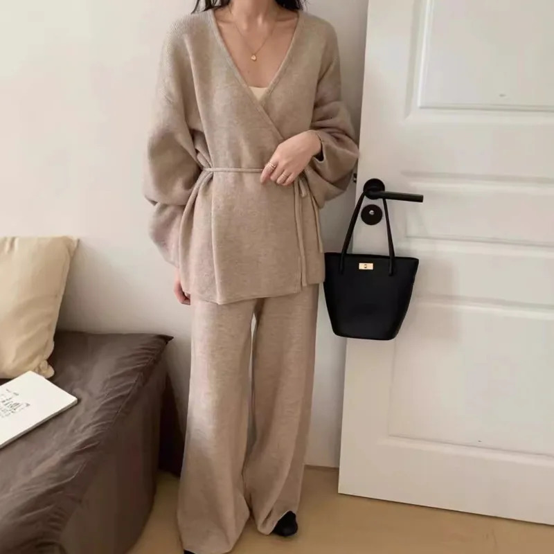 EWQ Fashion V-neck Long Sleeve Lace Up Sweater And High Waist Trousers Casual Women Knit Set Clothing 2024 Autumn 16O1719 241104