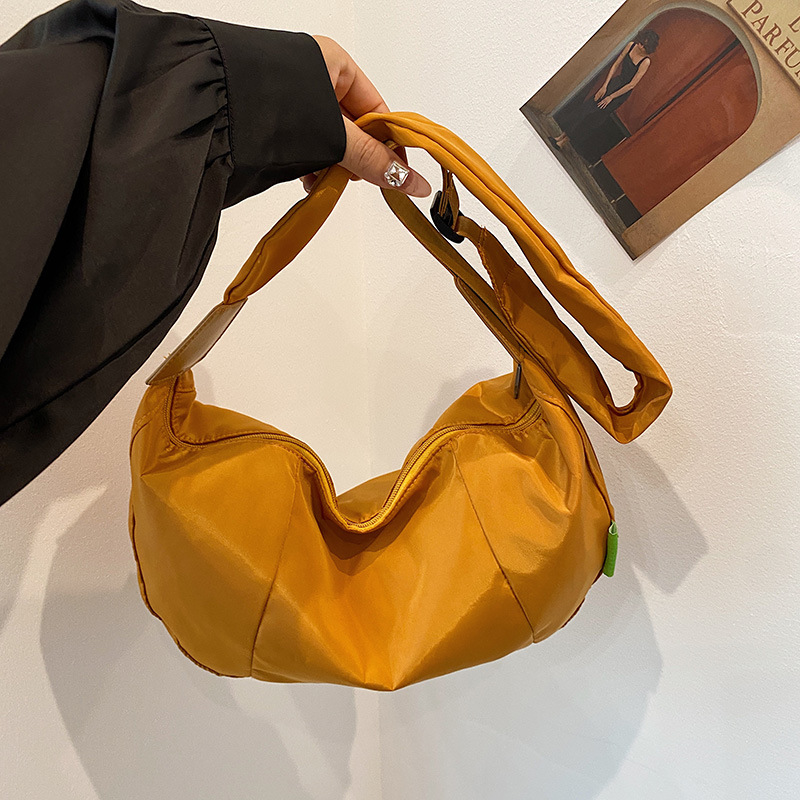 2025 Designer 2024 leisure 3 new tourism nylon sports fiess crossbody large canvas shoulder bag for women