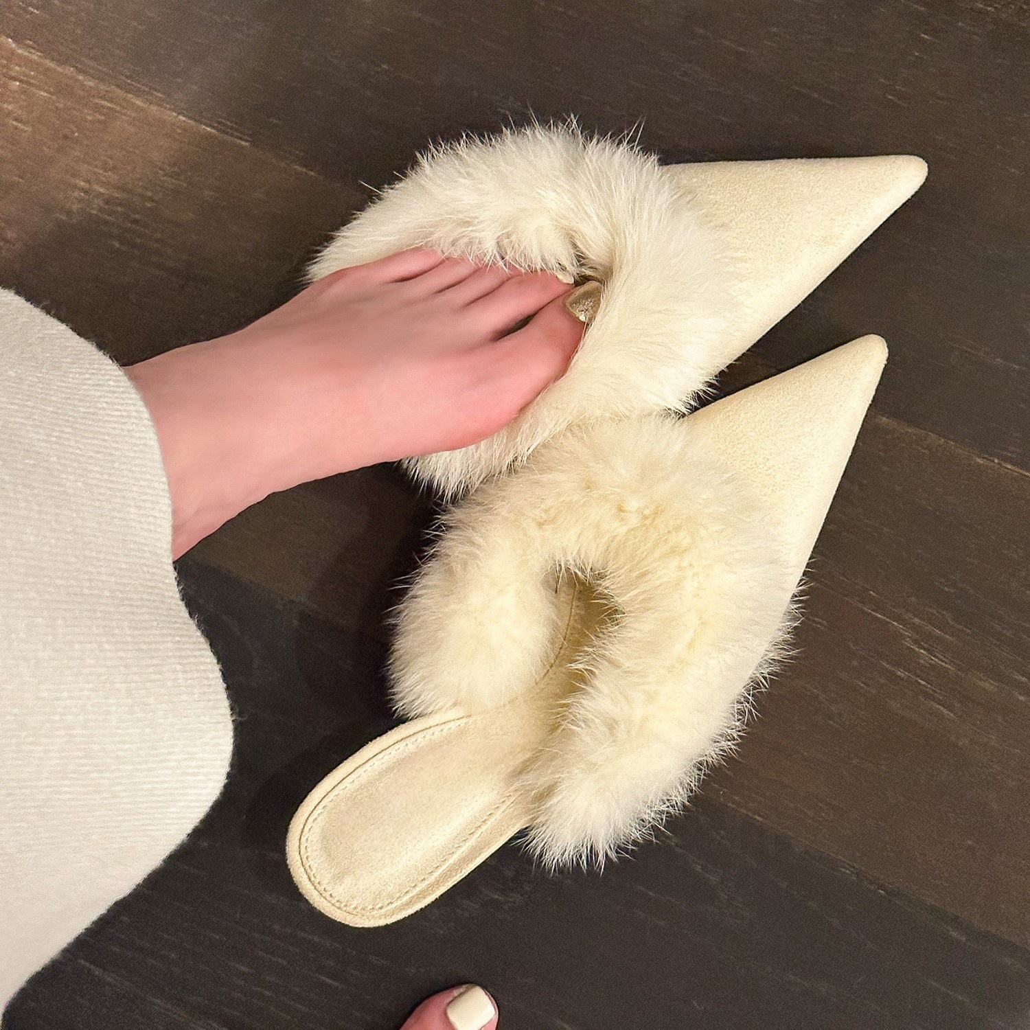 Women's Fashion Slippers:Gentle Style Pointed Toe Closed Toe High Heel Winter Fleece Warm,Black/Beige,Free shipping