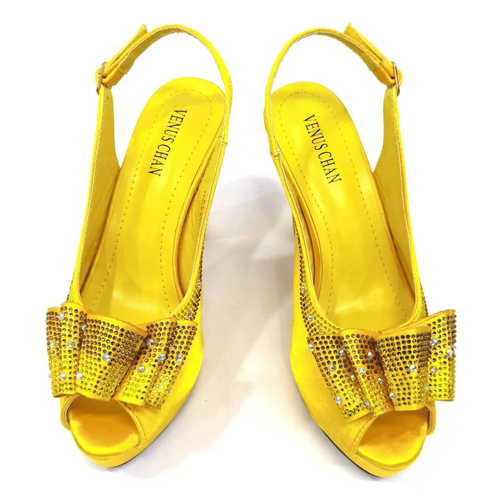 High Quality Yellow Color Fish Beaked Toe Cap Thin Heels Ladies Shoes Matching Bag Set For Women Wedding Party Pump 240321