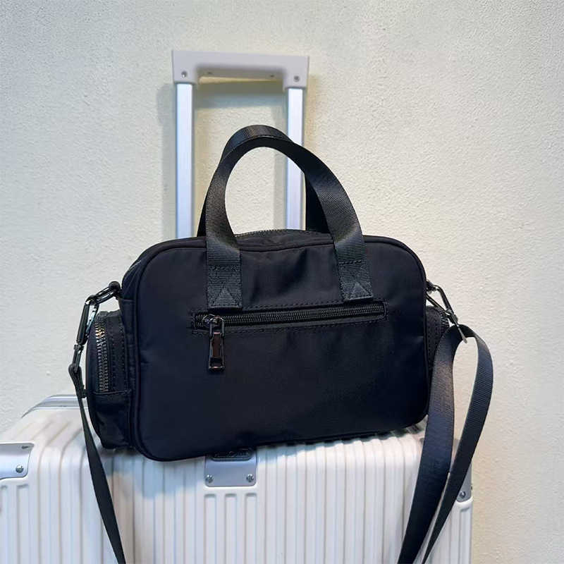 Fashionable women's bag, nylon handbag, casual simple shoulder bag, practical crossbody bag with multiple pockets, versatile commuting 241115