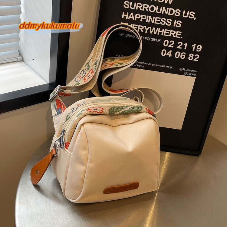 Waterproof nylon fabric crossbody popular for women in 2024, large capacity single shoulder dumpg bag, niche leisure commuting bag #26 kukumalu