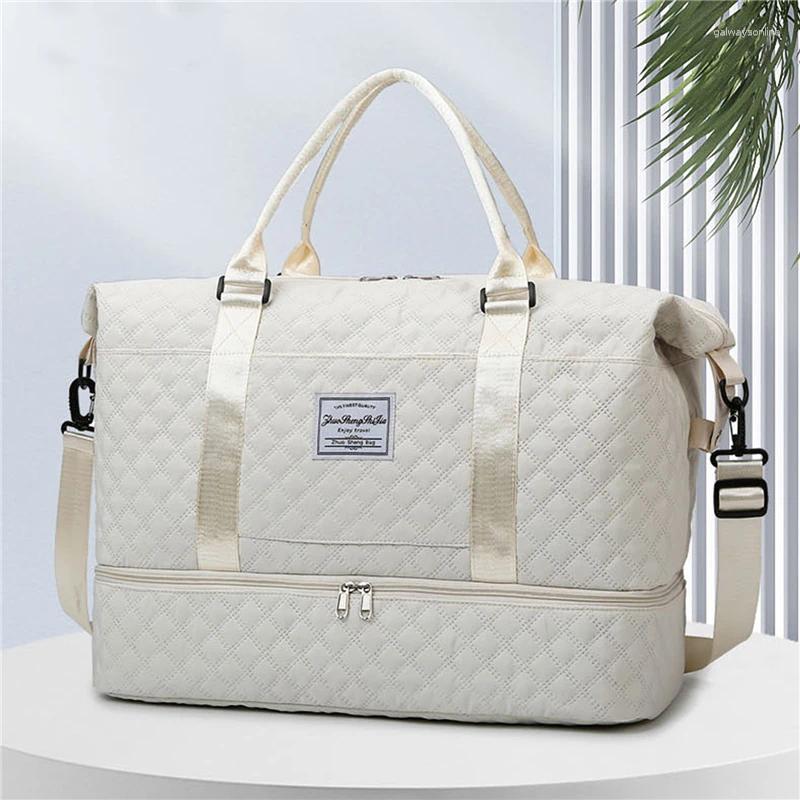 Carry On Duffel Bags For Travel, Large Capacity Weekender Overnight Travel Duffle With Shoe Compartment, Sports Fiess Handbag Men And Women B2