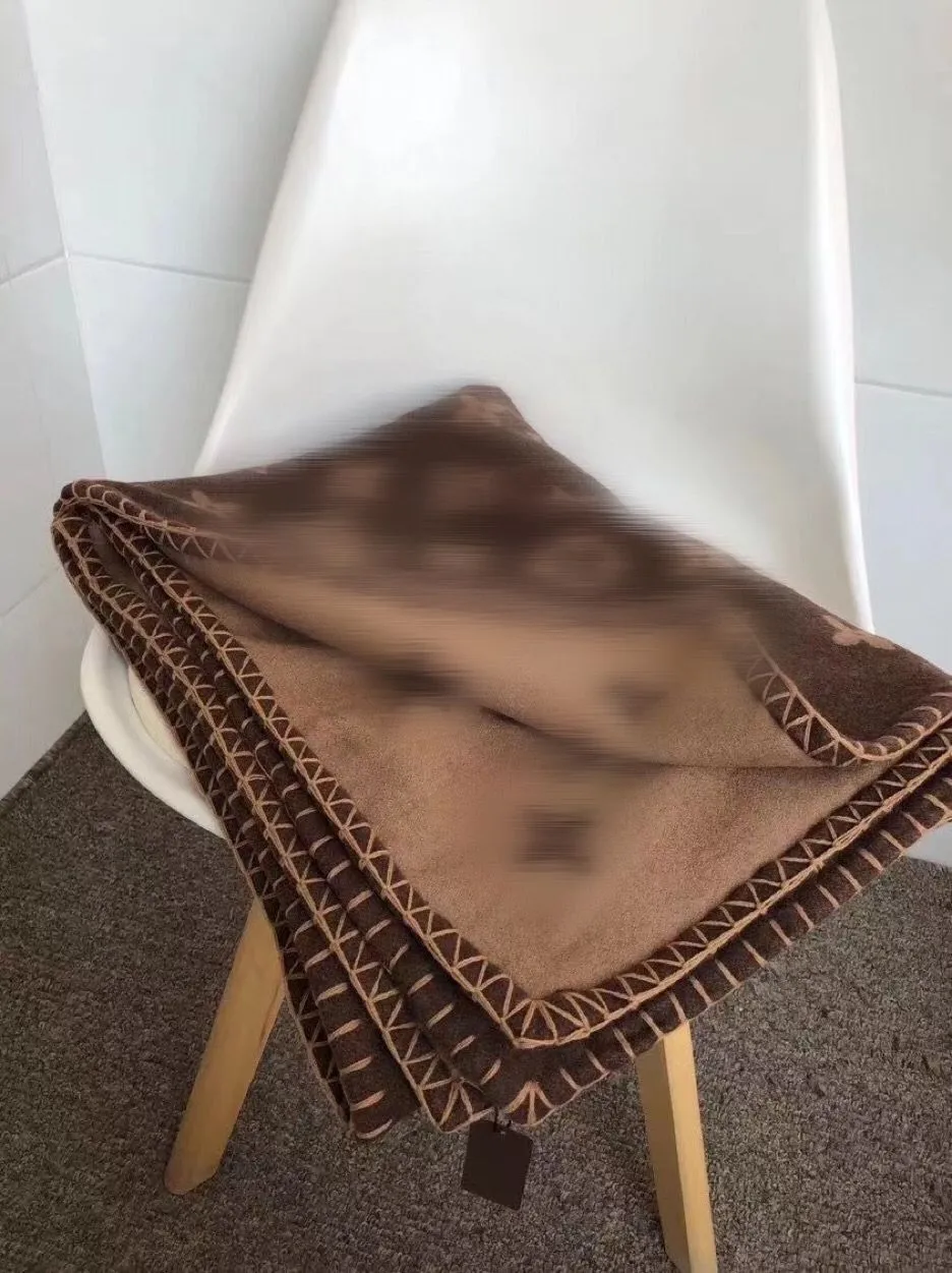 Blankets Design Real Wool Cashmere Signage Blankets classic pattern Come with Tags Throw Blanket top quality and large size 170X130cm Bed Sofa Autumn 
