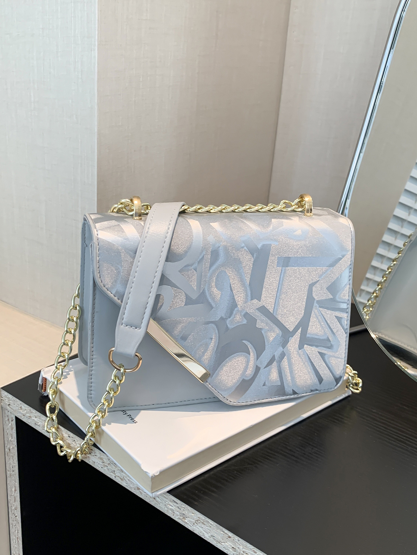 2025 Designer 2024 new 3 summer small square niche design trendy crossbody shoulder women's bag