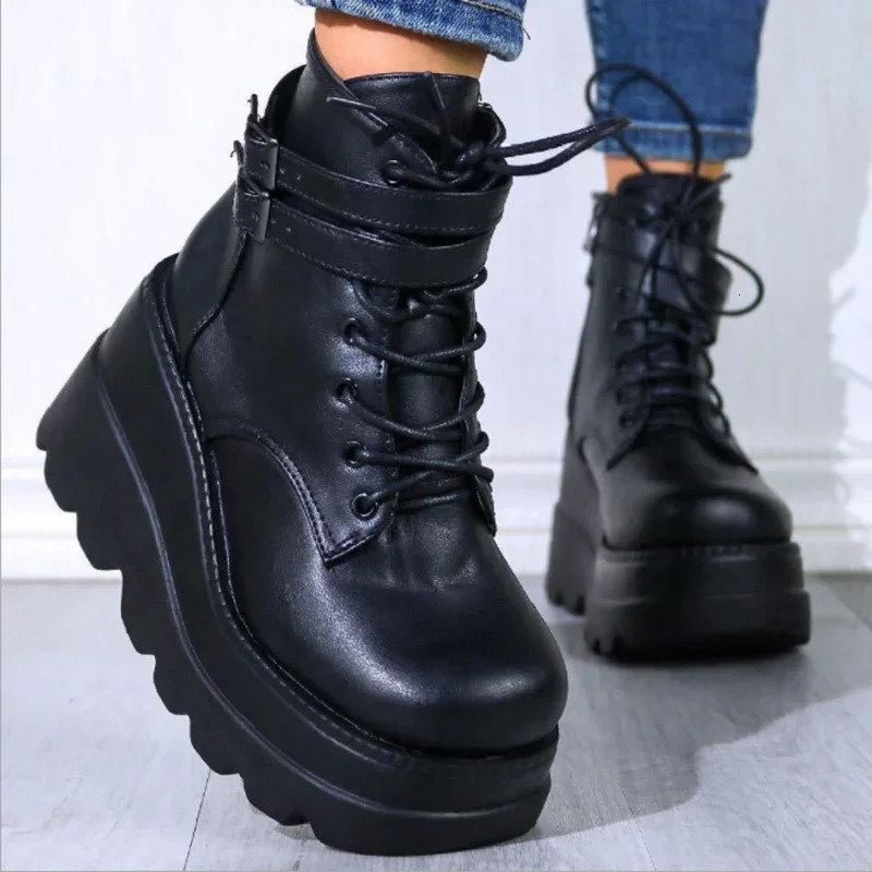 Gothic Black Boots Ankle Shoes on Heels Platform Sneakers y for Women Casual Rock Booties 241104