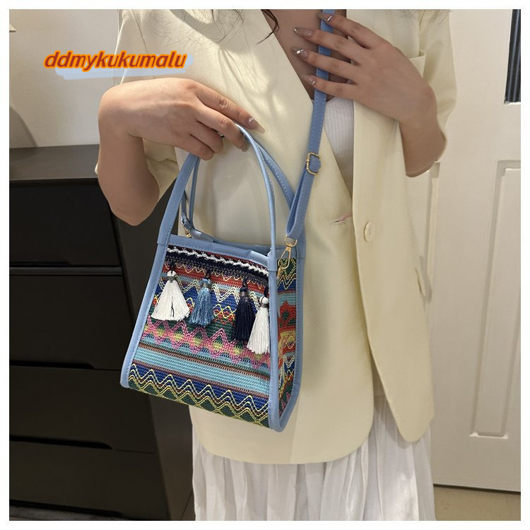 New ethnic style fashion women's handbag, trendy niche design, crossbody bag, tassel French stick bag #15 kukumalu