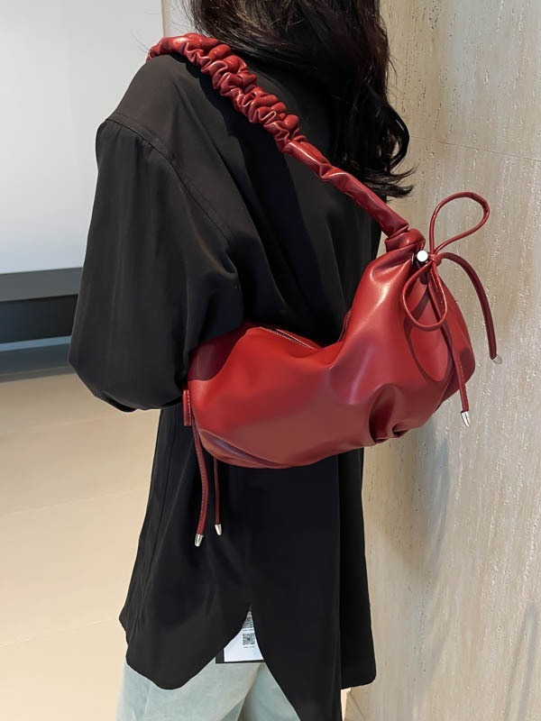 High End Female Niche Texture Crossbody With Folded New Fashionable Commuting Shoulder Versatile Dumpling Bag Bags Designer Handbags