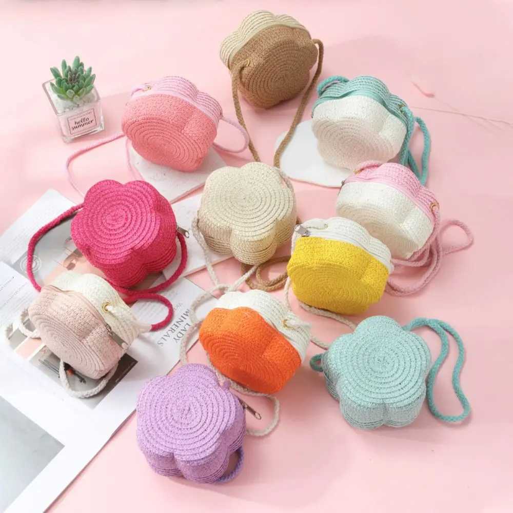 New Fashion Flower Woven Crossbody Bag Childrens Straw Shoulder Bags Bicolor Beach Bag Coin Purse Hat Shape Bag LX241104
