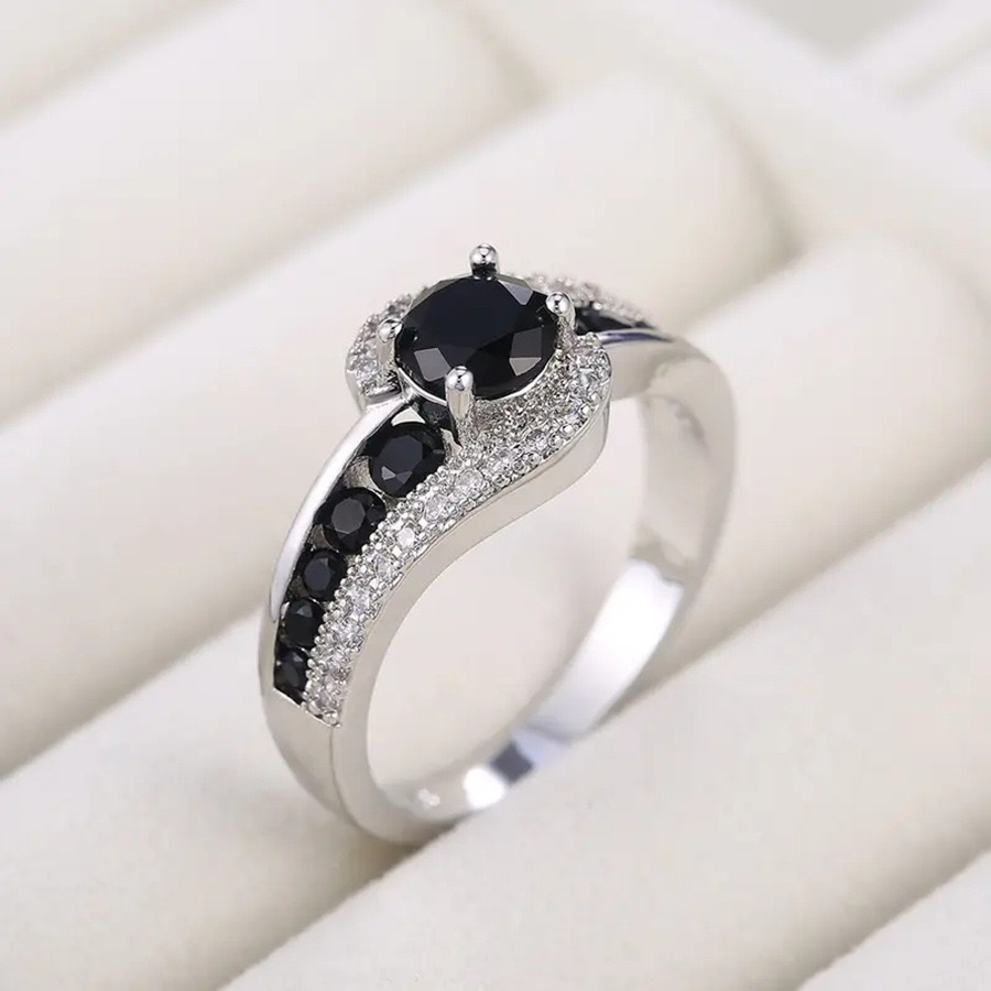 Solitaire Ring Classic 925 Sterling Silver Black Zircon Ring Women Round Crystal 18K White Gold Ring Luxury Wedding Jewelry Holiday Gift
