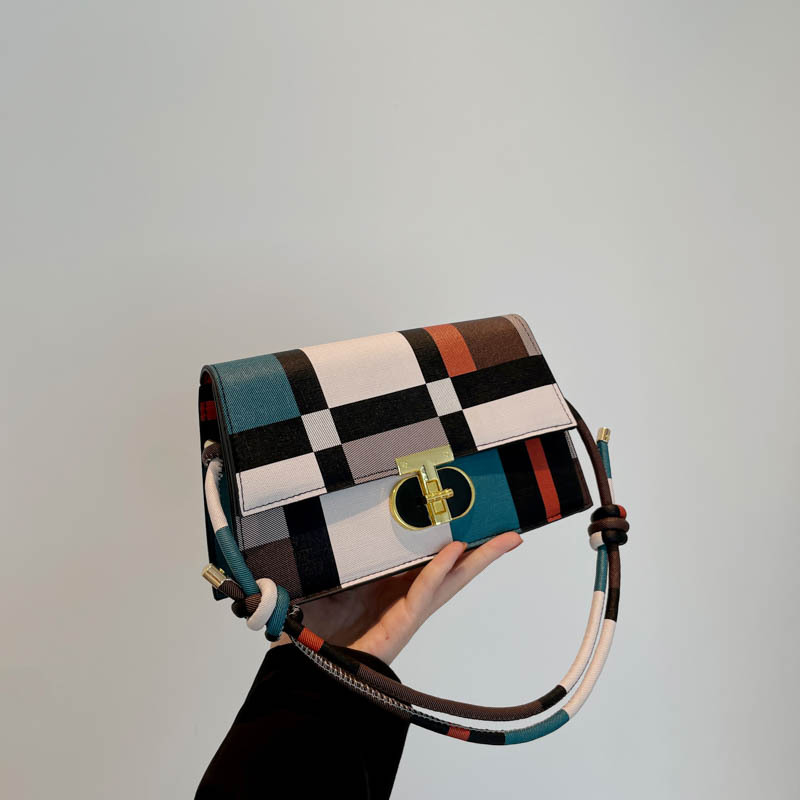 2025 Designer autumn 3 new 2024 women's square grid fashion temperament versatile crossbody shoulder bag for women