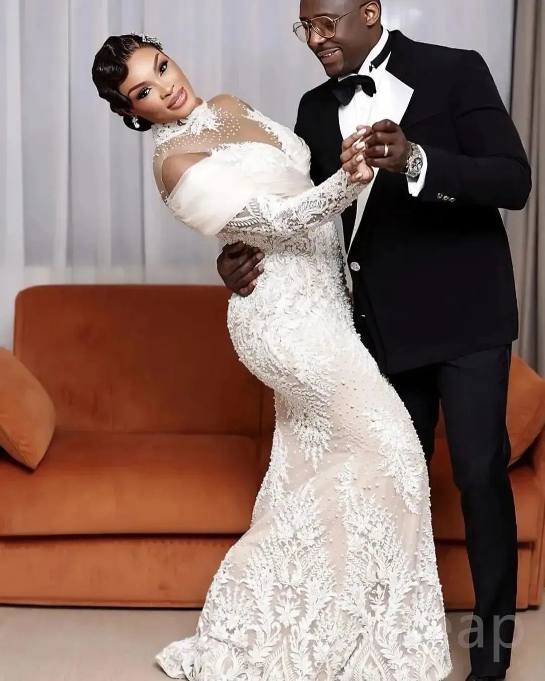 2024 Arabic Mermaid Wedding Dresses Illusion High Neck Lace Appliques Crystal Beads Pearls Long Sleeves Bridal Gowns Plus Size Overskirts Light Champa