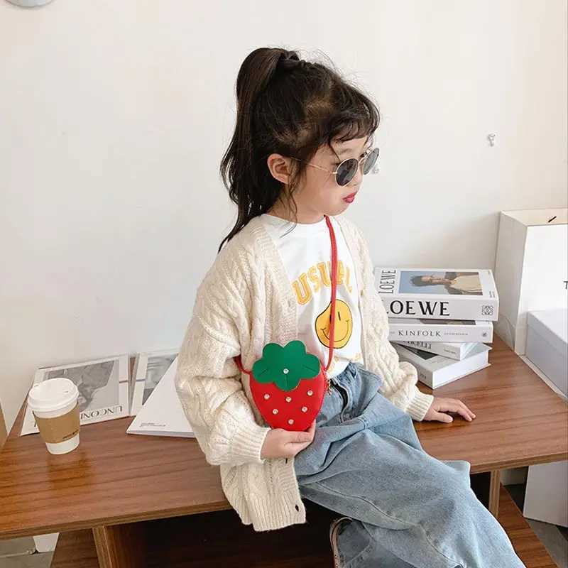 Cute Straw Berry Shaped Crossbody Bag Girls Mini PU Leather Messenger Bag Wallet Coin Purse Shoulder Bag for Kids LX241104