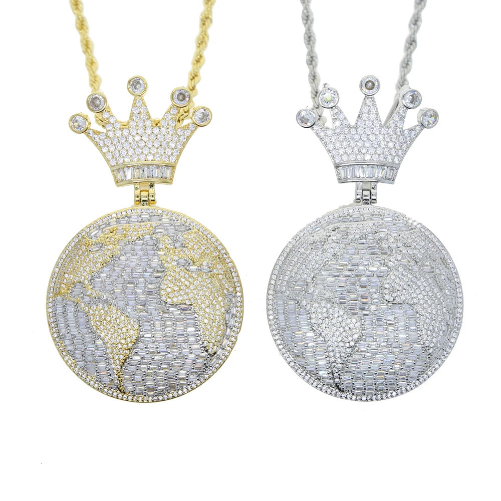 Out Men's Iced Cubic Zirconia King of the World Pendant Necklace, Gold Plated, Bg CZ Crown Globle Charm, Hip Hop Jewelry for Men, 2024 Latest Fas