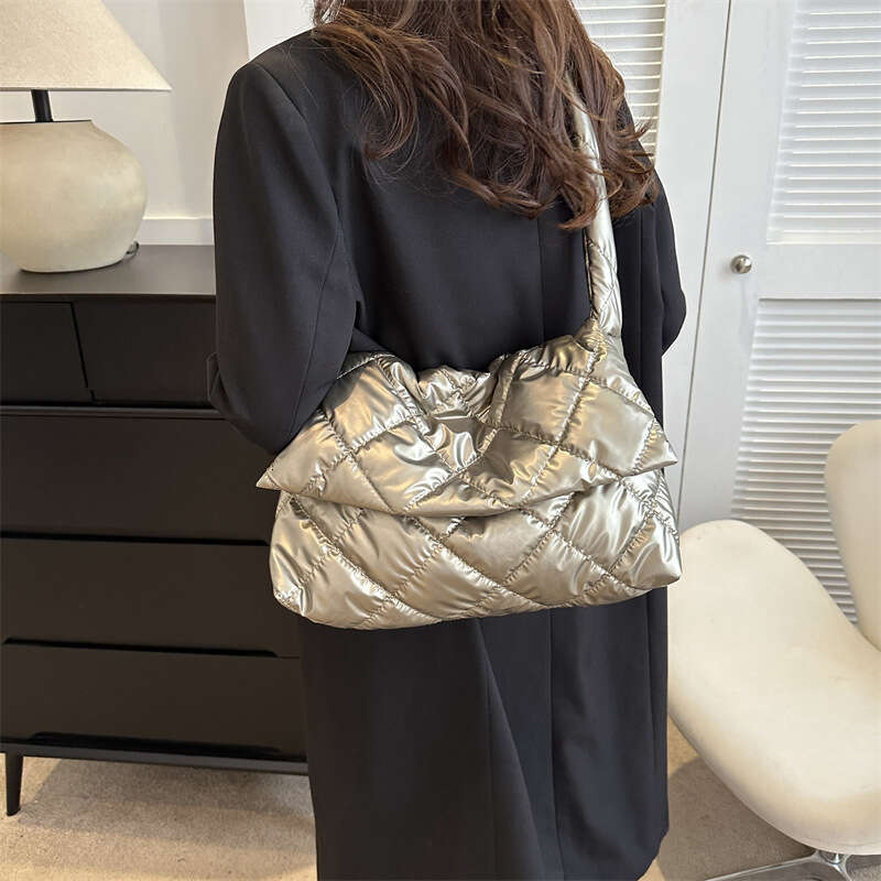 Designer Bag Space Cotton Designer Underarm Bag Winter Luxury Down Padded Ladies Tote Bag Women Quilted Large Capacity Handbag Shopper Bag purse luxur