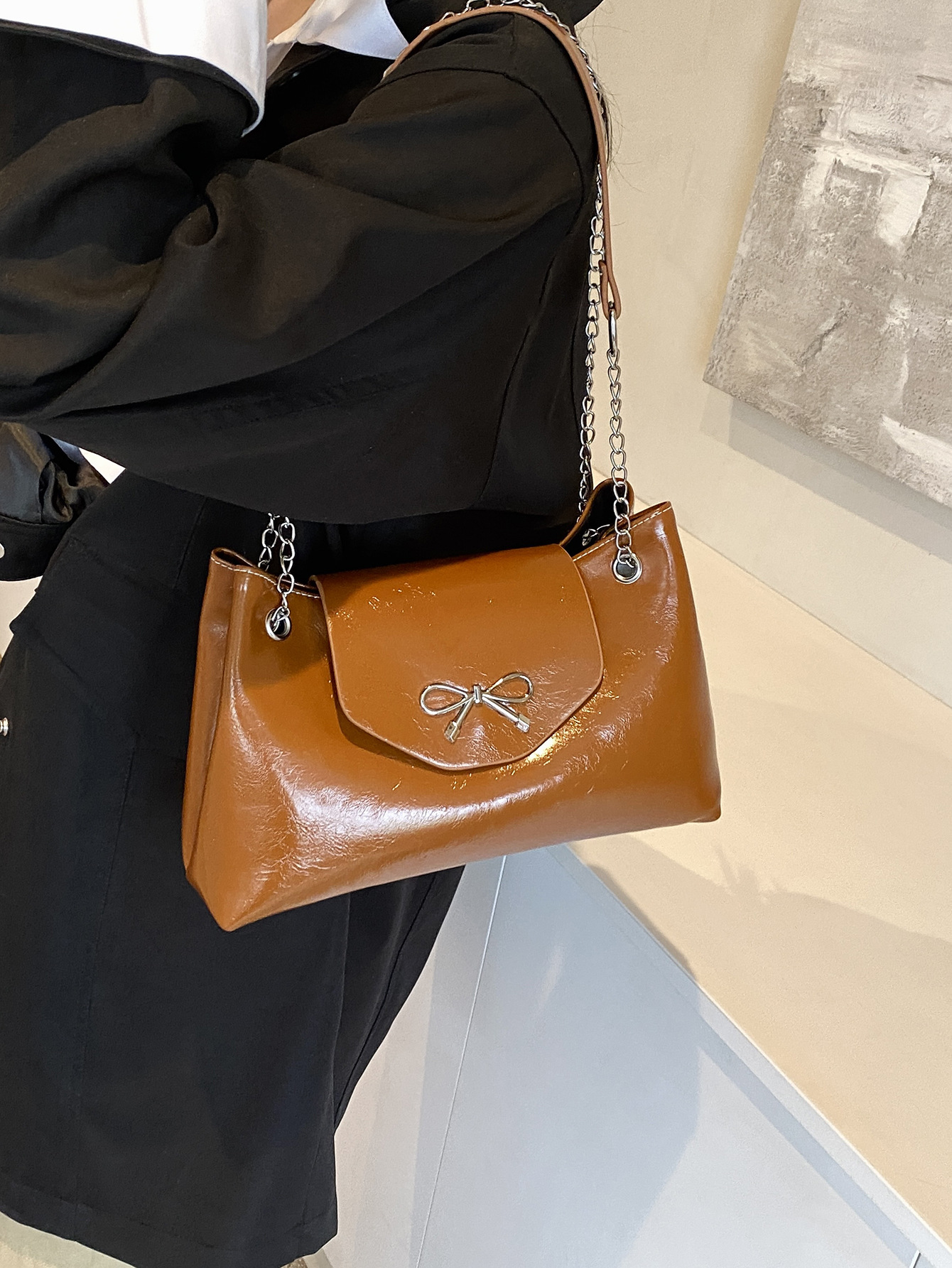 25 Summer New French Large Capacity Storage Bag Fashion Designer Women Handbag High Quality Multi Functional Shoulder Bag Light Luxury Mini Butterfly 