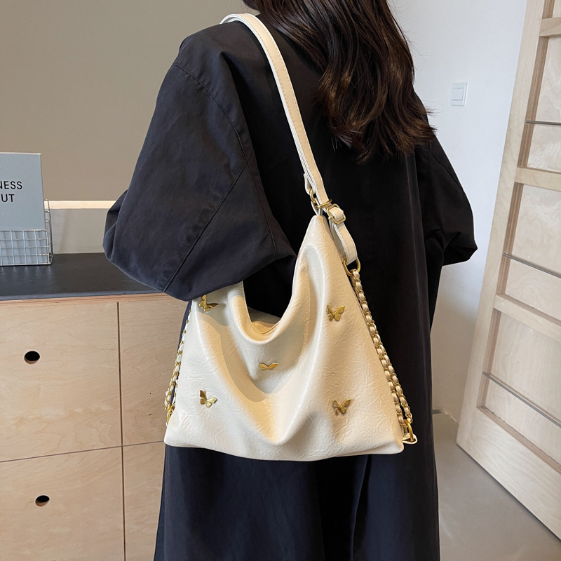 Autumn And Winter Large Capacity Women's New Versatile Rear Backpack Multi Use Single Shoulder Crossbody Bag Bags Designer Handbags