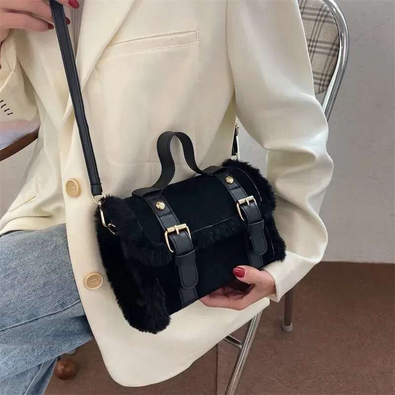 Designer Bag Lamb Wool Splicing Small Bag 2024 New Trend Versatile Handbag Fashionable Single Shoulder Crossbody Large Capacity Square Bags 19a