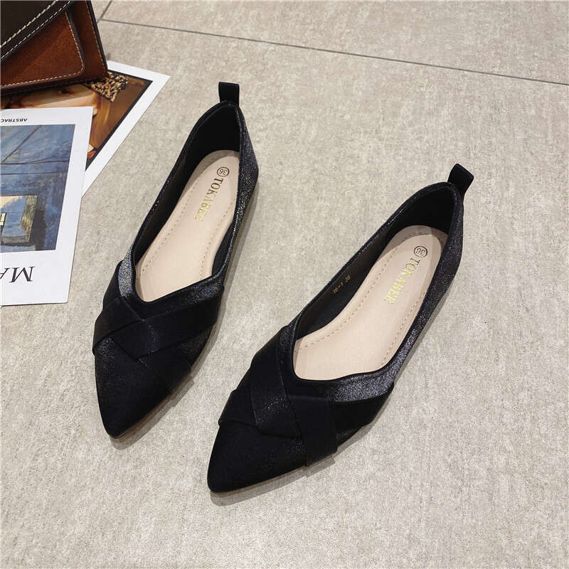 2023 Spring New Single Shoe Korean Edition Fashion Versatile Pointed Shallow Mouth Flat Soft Bottom Lady Red Women's Shoes