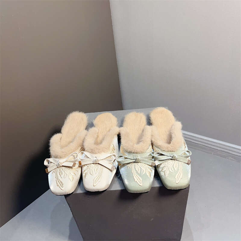 Korean Version Of The New Chinese Style Embroidered Autumn And Winter Women's Summer Buckle Cloth Flat Half Slippers With Velvet