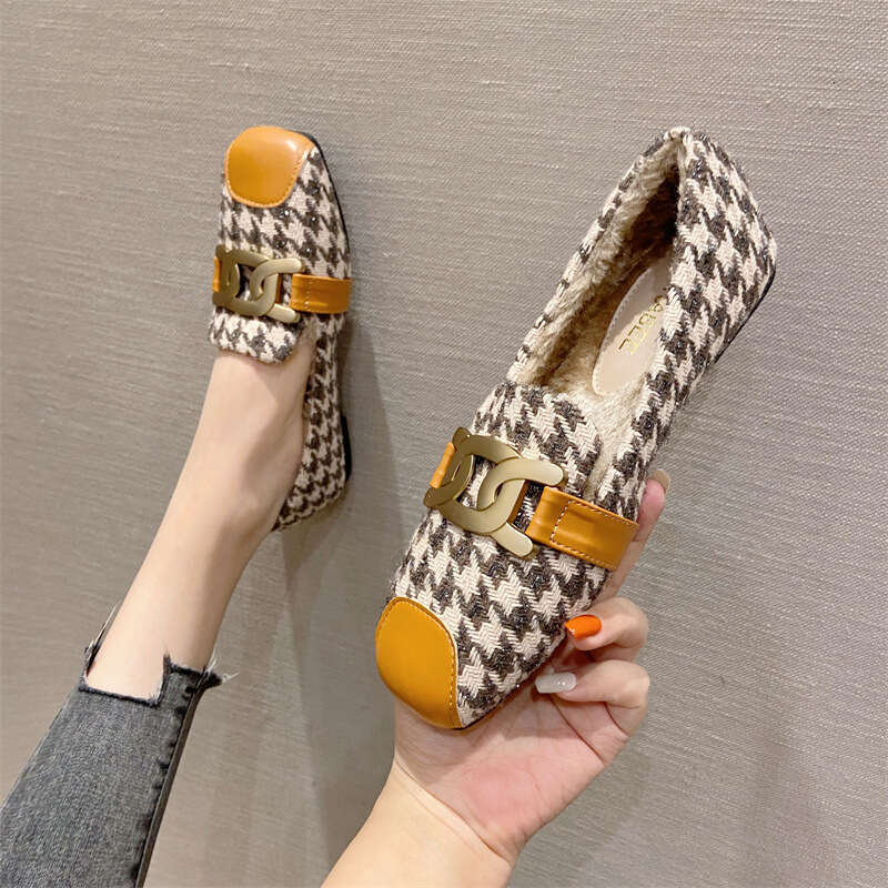 Qian Niao Ge Mao For Women 2023 Winter New Style One Step Versatile With Velvet Warmth Single Shoes, Casual Bean Shoes